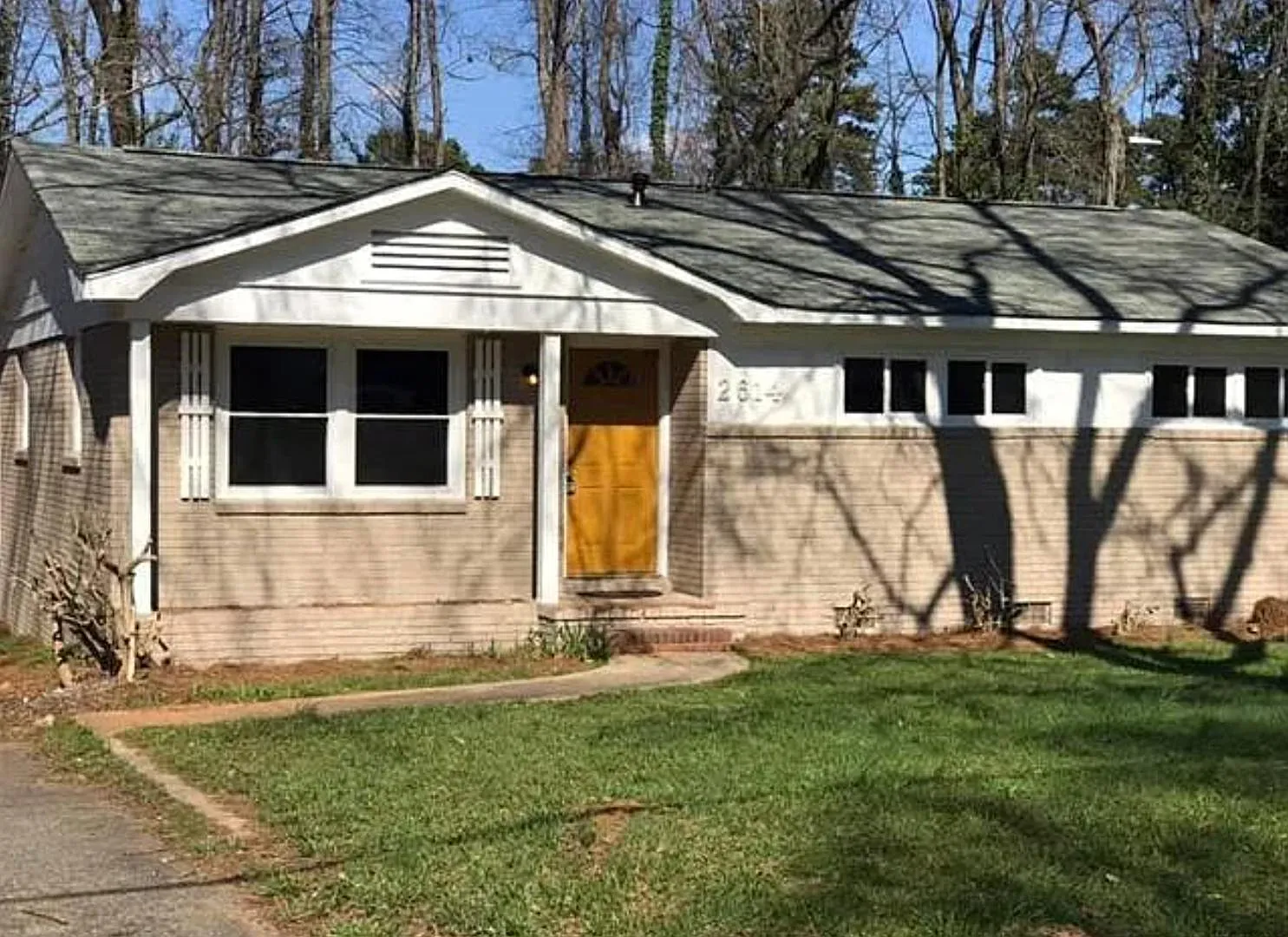 2614 Golf Course Ln — Photo 1