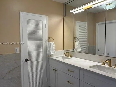 3725 S Ocean Dr #1124 — Photo 15