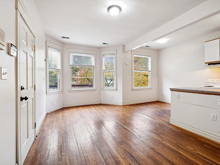 626 E. Ferry - FDR — Photo 7