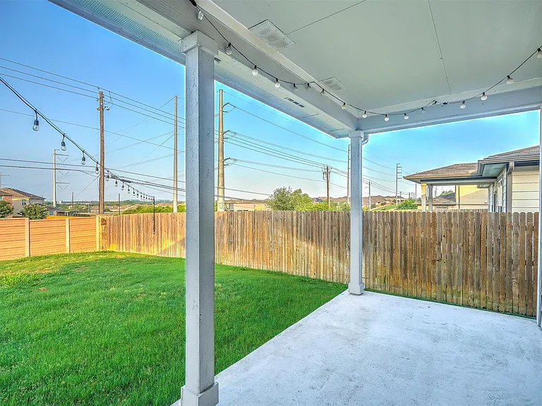 4613 Tully Dr — Photo 32