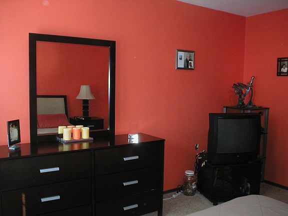 4th image of 13 Dartmouth Ave APT 3B
