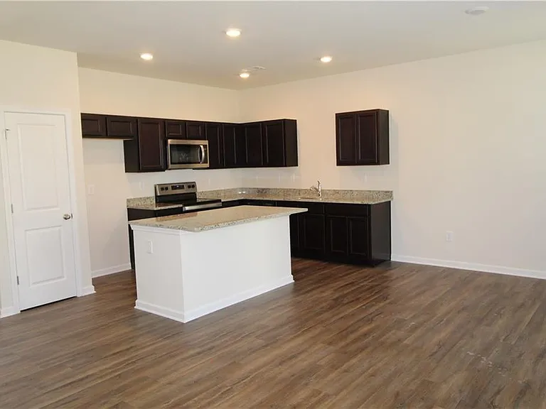 6513 Mountain Home Way — Photo 3