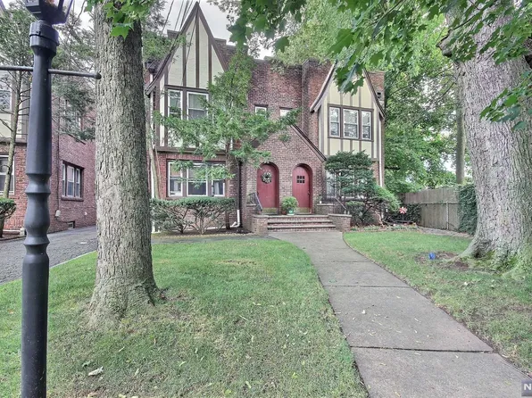429 Stockton Pl, Englewood, NJ 07631