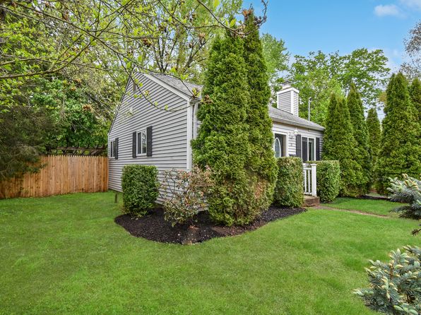 37 Naubuc Ave, East Hartford, CT 06118