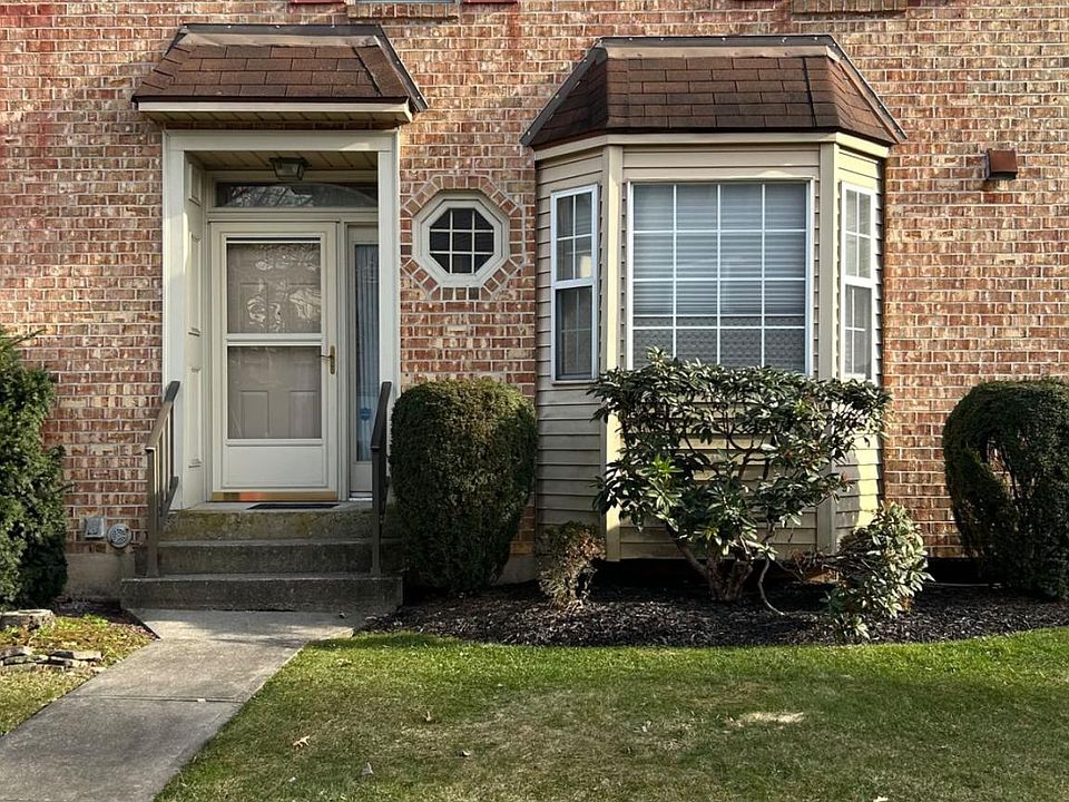 1st image of 1890 Georgia Dr