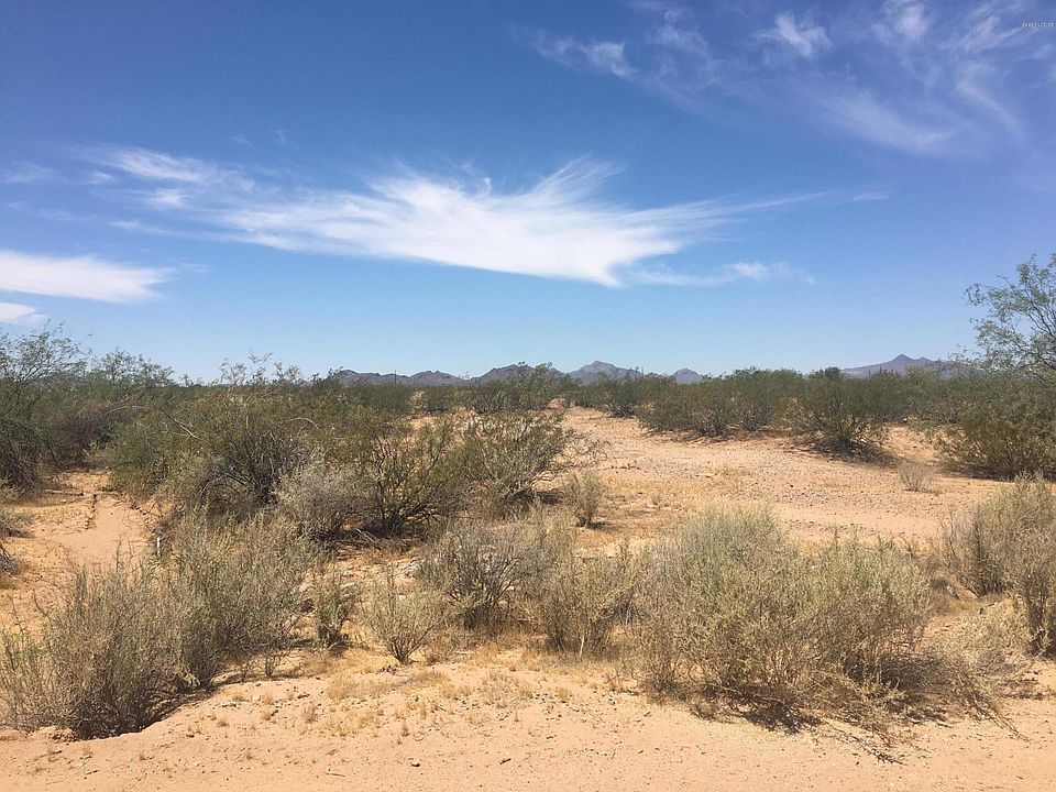 2nd image of 7083 N Shadows Desert Ln