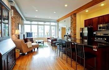3rd image of 1740 W Belmont Ave APT 2F
