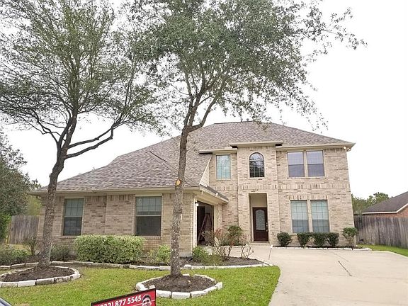 2nd image of 25406 Archdale Ct
