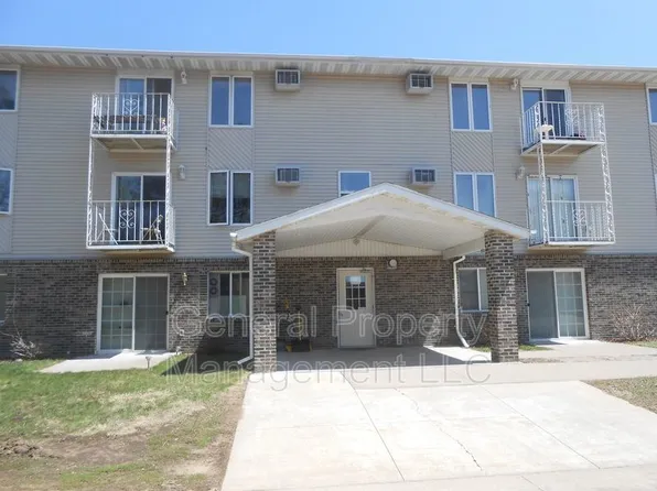 2305 Martin St APT 12, Eau Claire, WI 54701