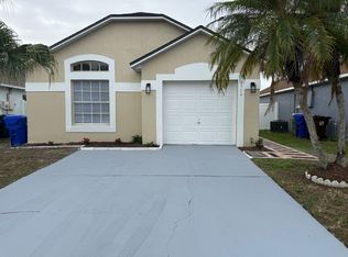 2504 Hadleigh St, Kissimmee, FL 34743