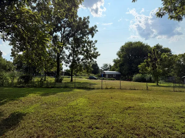 925 County Road 6140, Dora, MO 65637