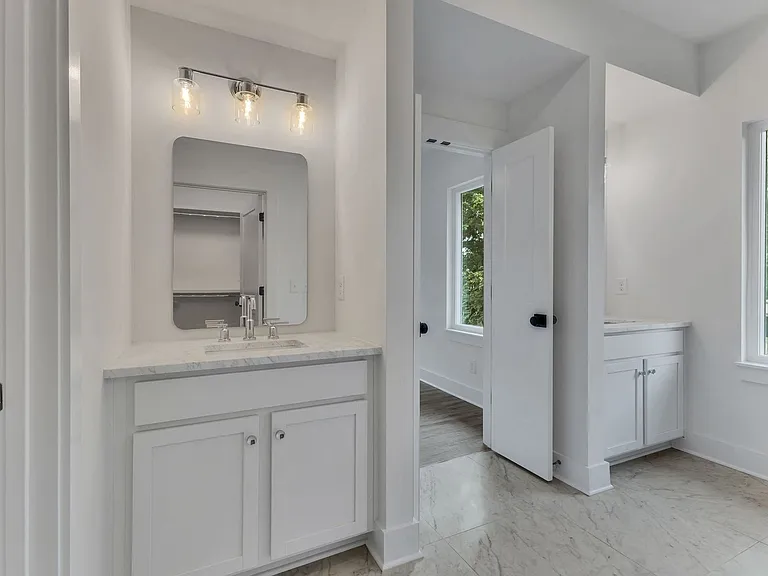 5917 Robertson Ave — Photo 23