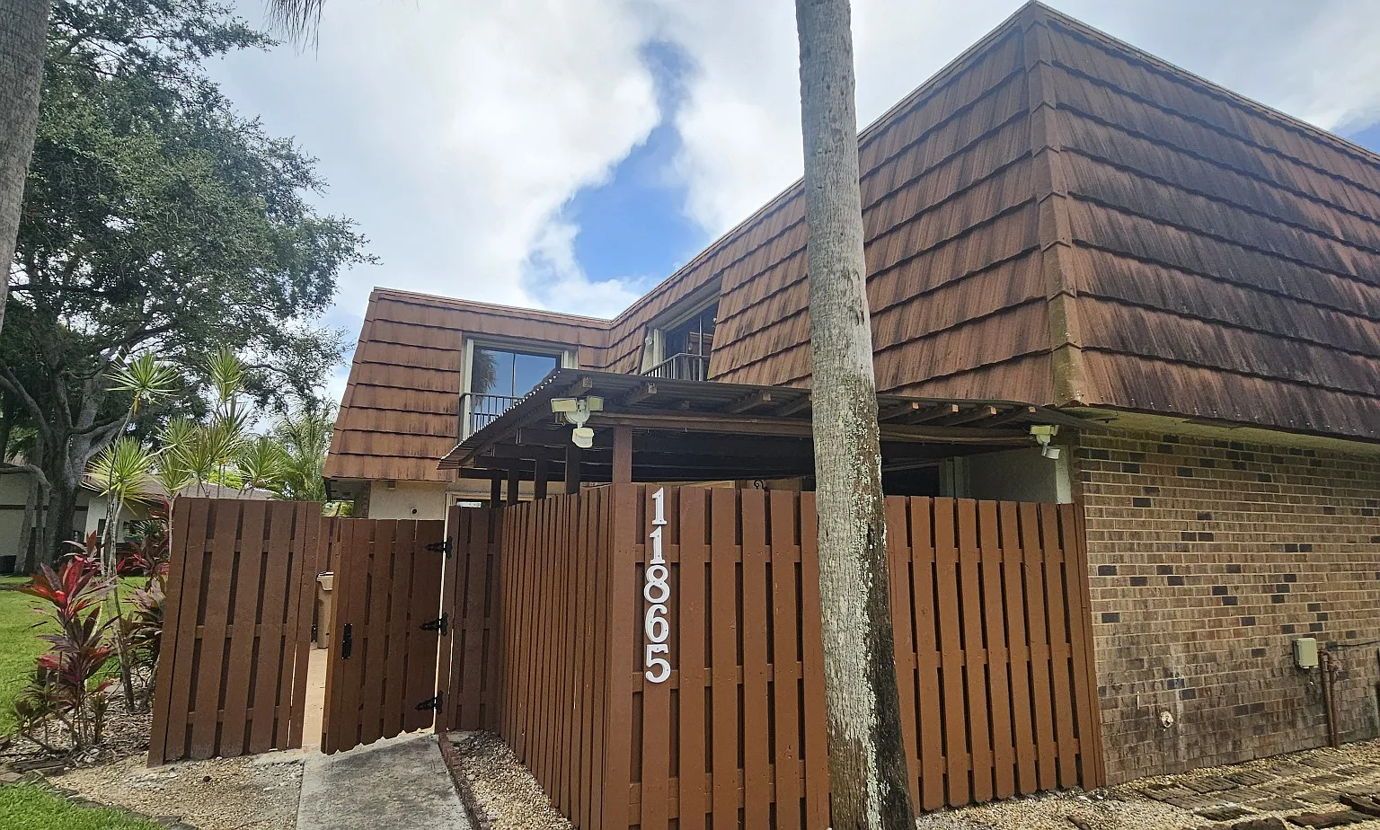 3 bed, 2.5 bath, 1654 sqft, $3,000 — Photo 2