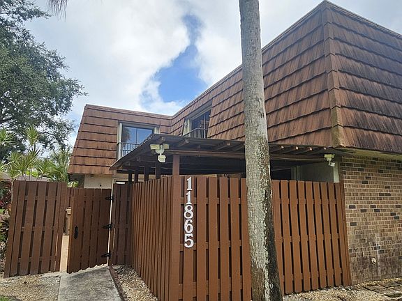 2nd image of 11865 SW 11th Ct