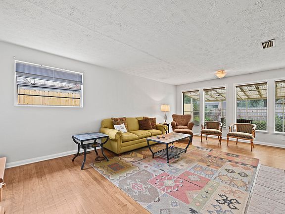 5th image of 3843 Ponce De Leon Ave