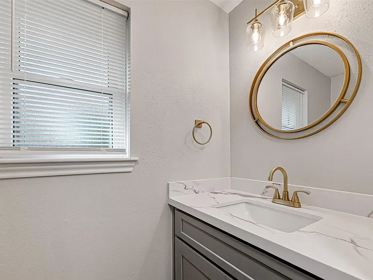 25503 Foxbriar Ln — Photo 17