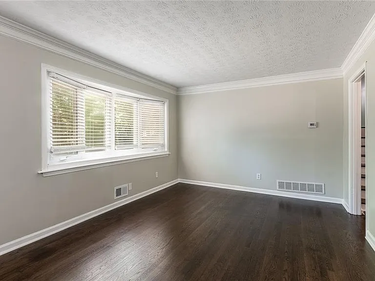 1947 Farris Dr — Photo 13