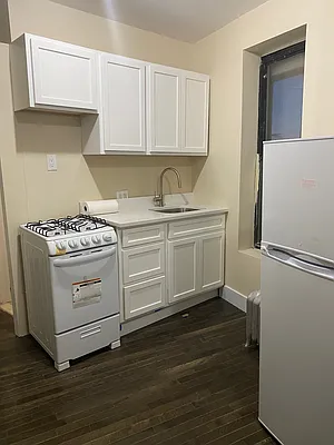 Rented by WIRE International Realty | media 3