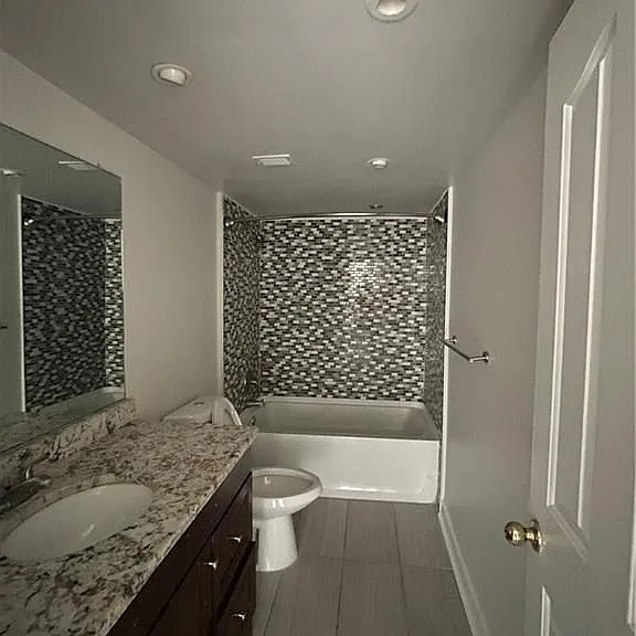 2870 Pharr Ct S #1802 — Photo 16