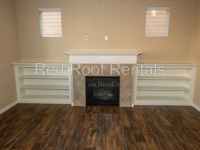 1441 Farina Loop SE — Photo 21
