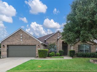 9001 Crestview Dr, Denton, TX 76207