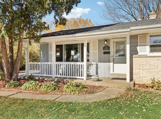 N90W18406 Princeway Dr, Menomonee Falls, WI 53051