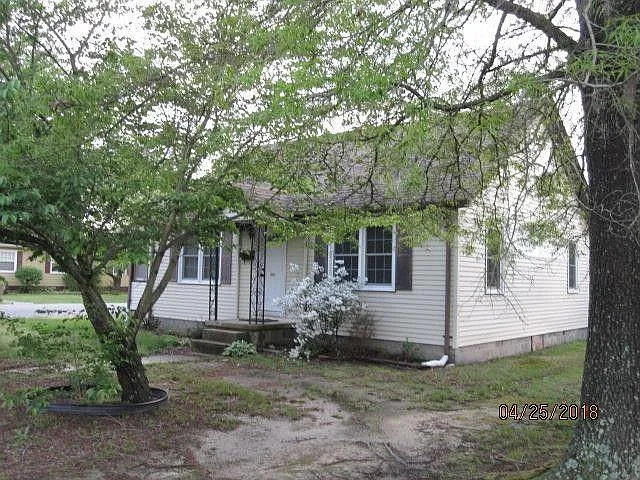 3 bed, 1120 sqft, $1,400 — Photo 2