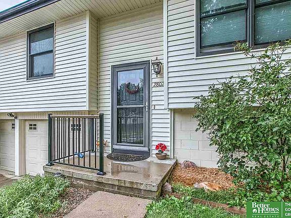 2nd image of 2802 Victoria Ave