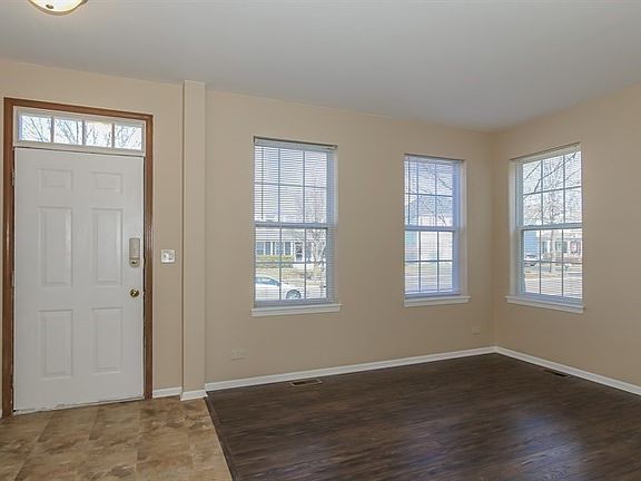 2nd image of 2370 Fairchild Ln