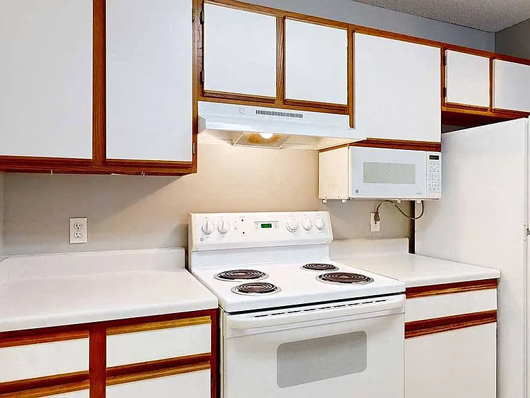 Northbrook Apartments — Photo 122