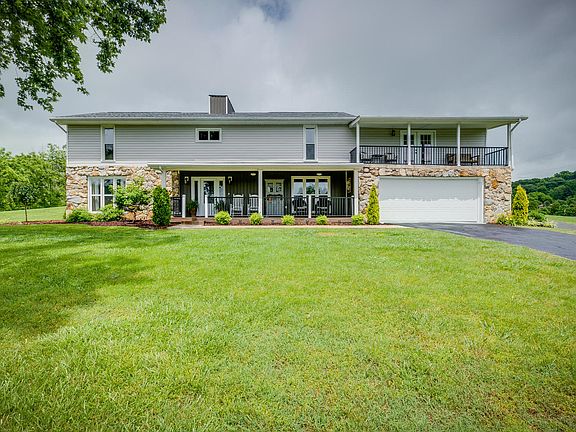 2nd image of 600 Beaver Ln