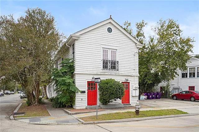 Building Photo - 2902 Aubry St