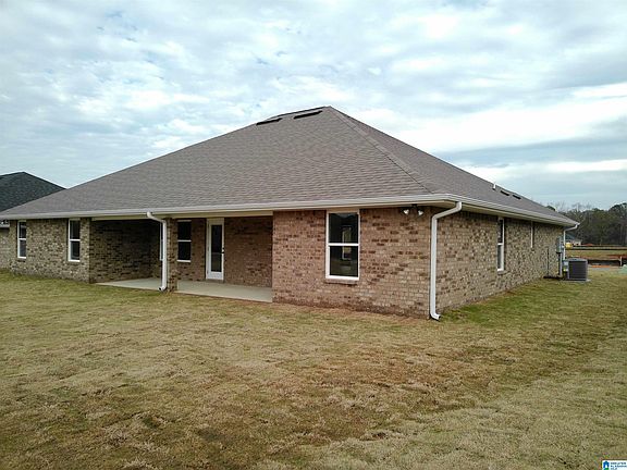 4th image of 676 Jamestown Cir