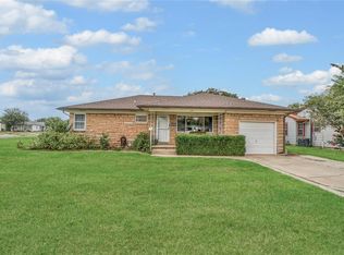 121 Pine Ave, Altus, OK 73521