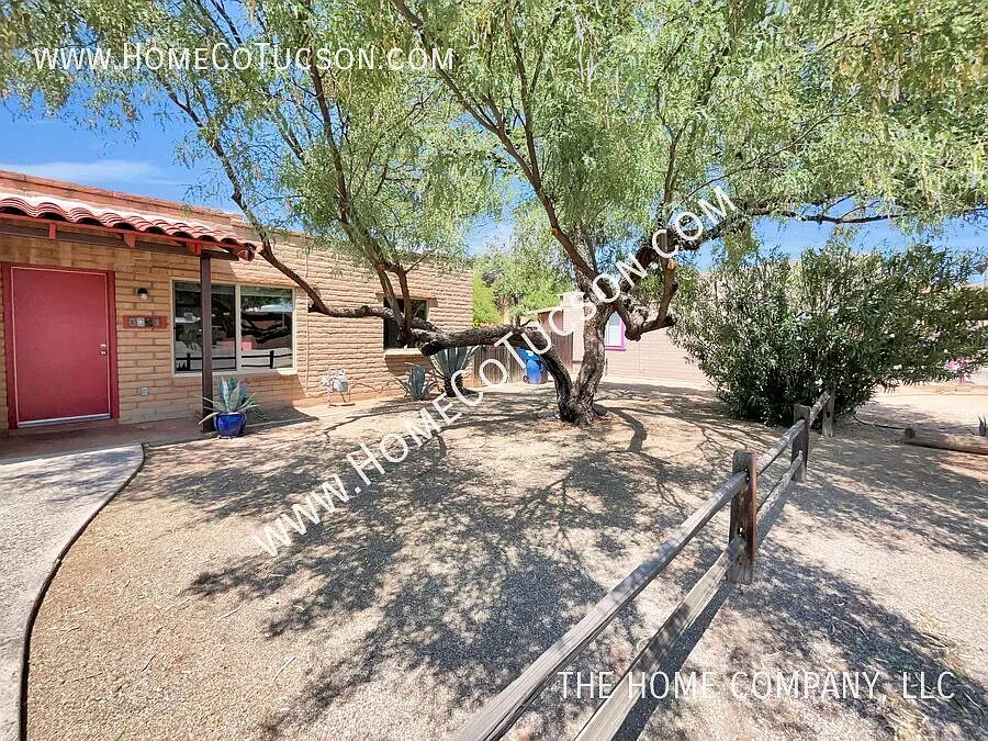 1727 E Adelaide Drive: Two Bedroom One Bath Home — Photo 3