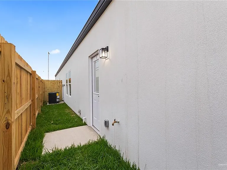 2604 Brownjay Rd #3 — Photo 16