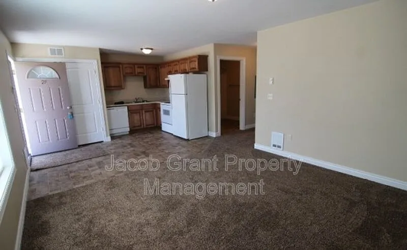 2 bed, 1.0 bath, 800 sqft, $930 — Photo 3