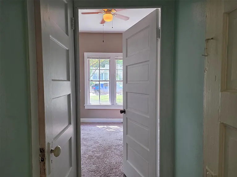 4613 Avenue G — Photo 17