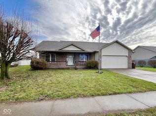 1149 Whipporwill Dr, Seymour, IN 47274