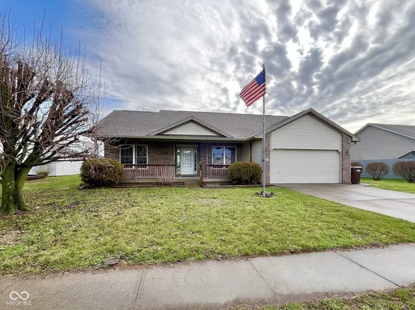 1149 Whipporwill Dr, Seymour, IN 47274