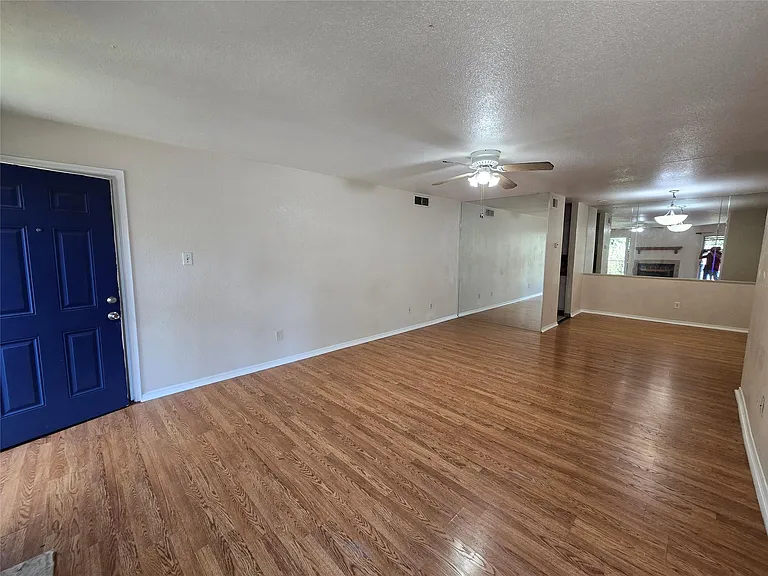 9797 Leawood Blvd #104 — Photo 2