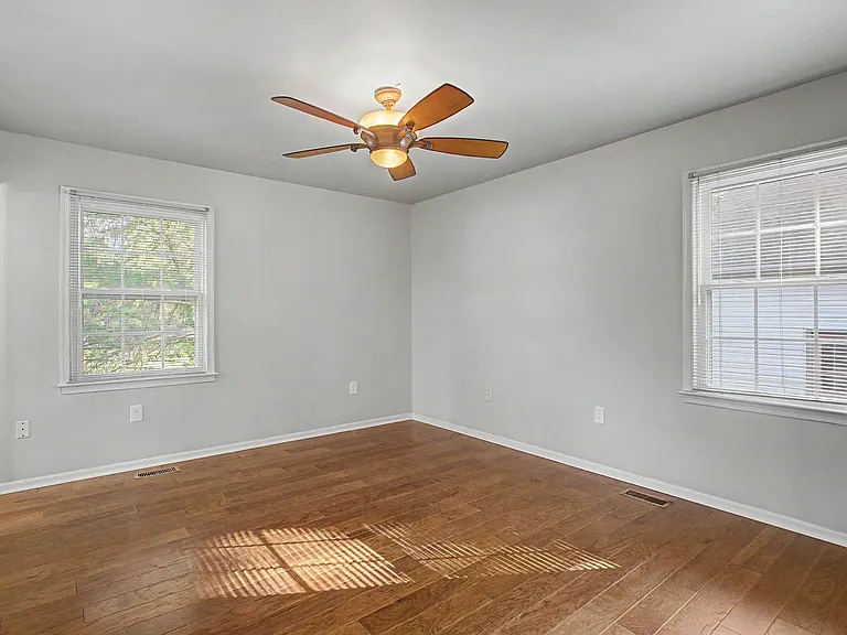 128 Stone Lake Ct — Photo 9