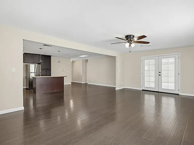 465 Meadowbrook Dr — Photo 24