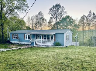 704 White Oak Flatt Rd, Charlotte, TN 37036