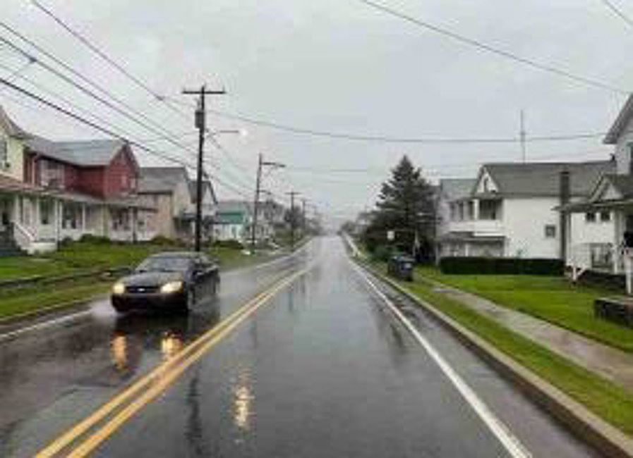 Exterior Neighborhood (street photo)