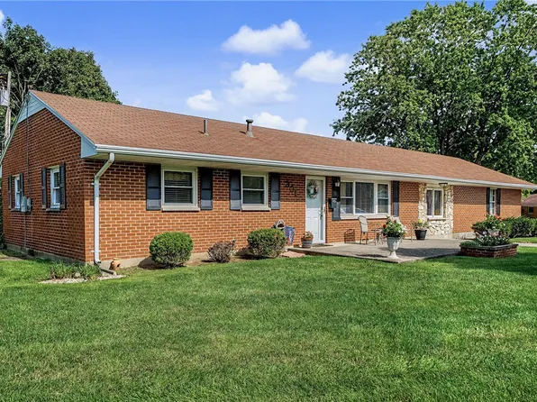 301 Carol Ln, Englewood, OH 45322