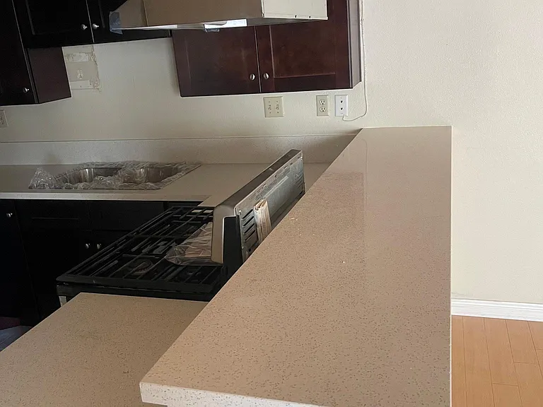 343 W Lomita Ave — Photo 3