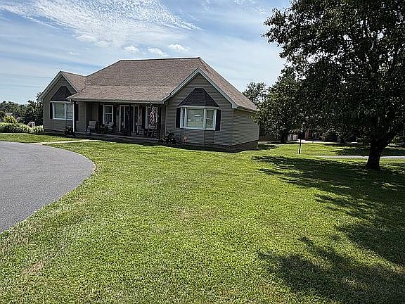 2nd image of 619 Spring View Dr