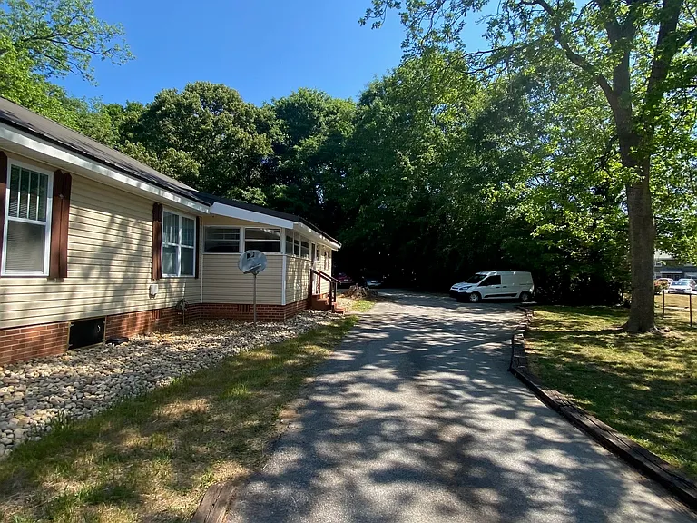 122 Mandeville Ave #A — Photo 14