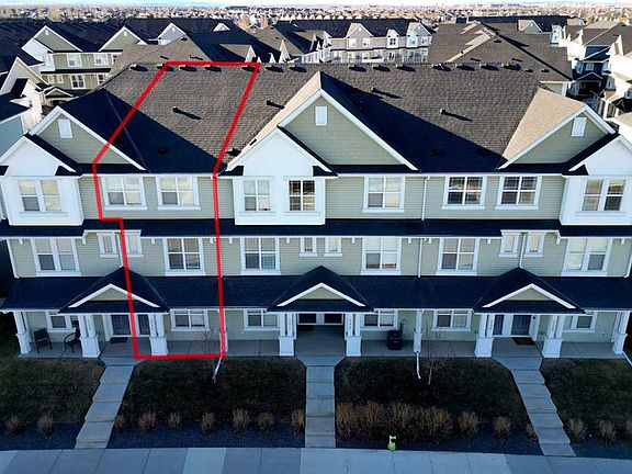 2nd image of 240 Copperleaf Way SE